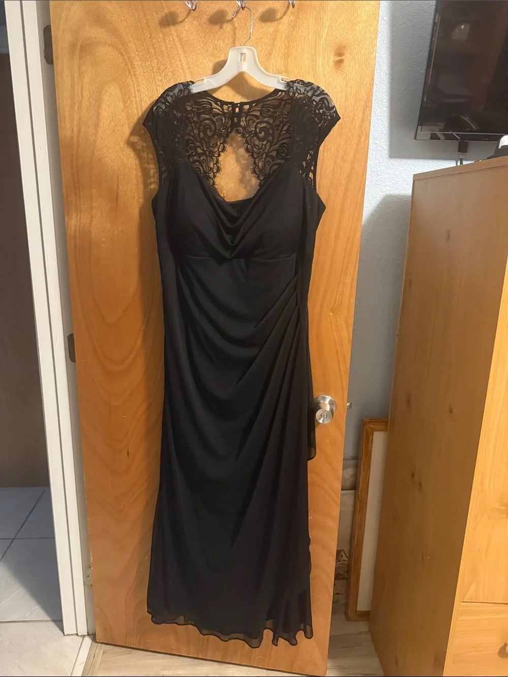 Xscape Black Lace-Back Maxi Dress